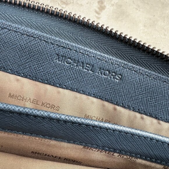 Michael Kors Jet Set Travel Wallet Wristlet Zip Around Card Holder Organizer - Picture 12 of 12